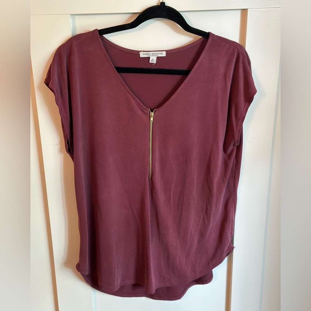 ❤️Burgundy Blouse with Zipper - M